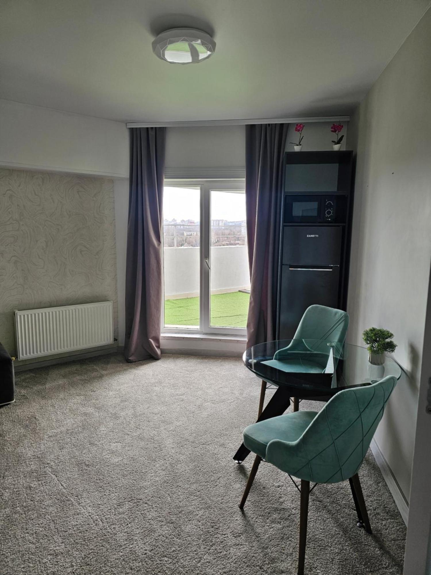 Apartament With Terras Kisinyov Kültér fotó